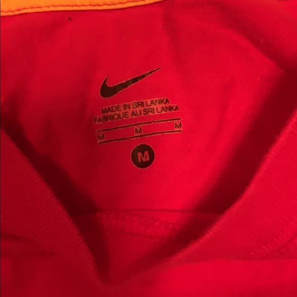 Nike livestrong top - Picture 2 of 2